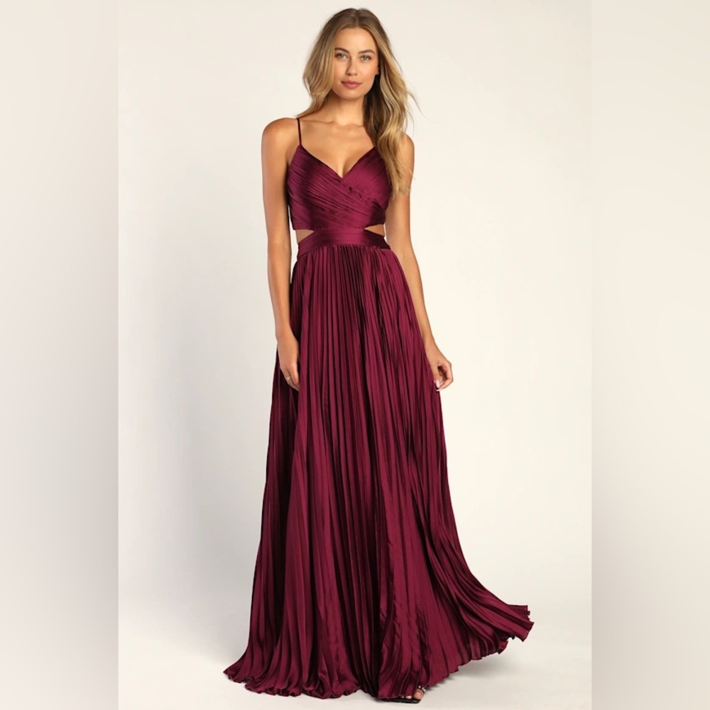 Lulus Got The Glam Pleated Dress